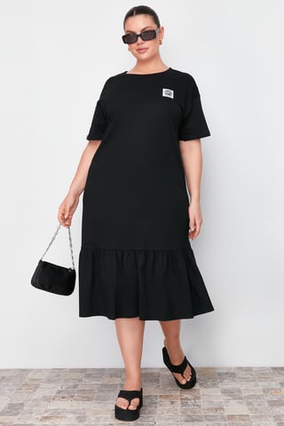 Trendyol Curve Women's Black Slogan Midi Short Casual Shift Plus Size Dress