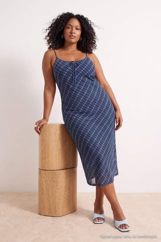 Trendyol Curve Women's Blue Plaid Midi Sleeveless Casual A-line Plus Size Dress