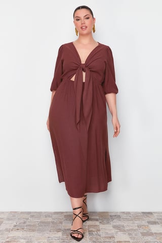 Trendyol Curve Women's Brown Plain Midi Three-Quarter Sleeve Casual A-line Plus Size Dress
