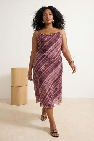 Trendyol Curve Women's Burgundy Plaid Maxi Sleeveless Casual A-line Plus Size Dress