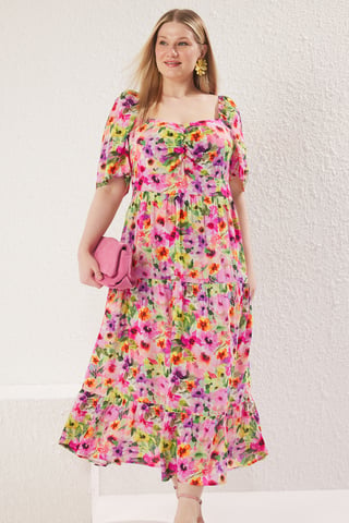 Trendyol Curve Women's Multicolor Floral Maxi Three-Quarter Sleeve Casual A-line Plus Size Dress