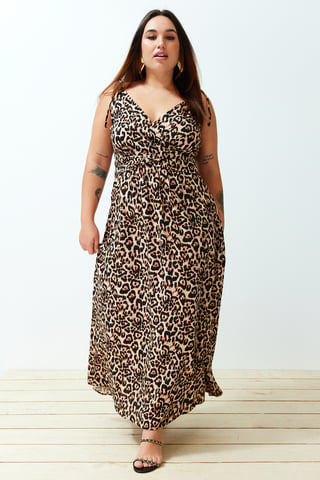 Trendyol Curve Women's Brown Animal print Maxi Sleeveless Casual A-line Plus Size Dress