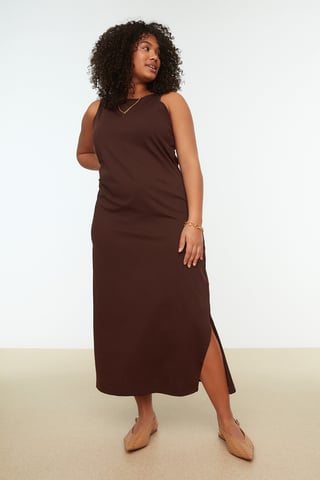 Trendyol Curve Women's Brown Plain Maxi Sleeveless Casual Shift Plus Size Dress