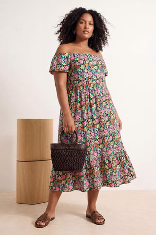 Trendyol Curve Women's Multicolor Floral Maxi Short Stylish/Night A-line Plus Size Dress