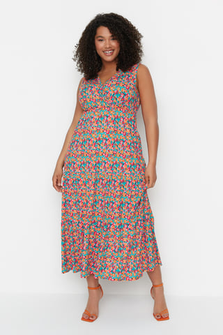 Trendyol Curve Dam Flerfärgad Blommig Maxi Ärmlös Casual A-linje Plus size Klänning