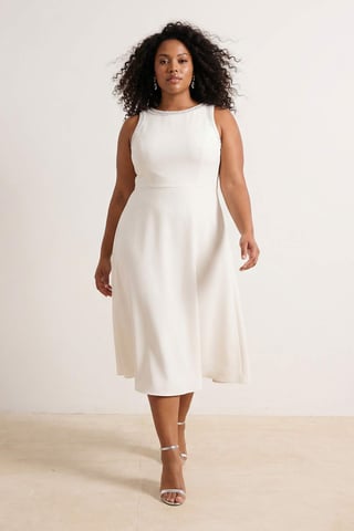 Trendyol Curve Women's White Plain Midi Sleeveless Stylish/Night A-line Plus Size Dress
