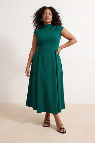 Trendyol Curve Women's Green Plain Midi Short Party Skater Plus Size Dress