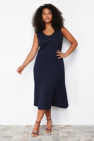 Trendyol Curve Women's Dark blue Plain Midi Sleeveless Casual A-line Plus Size Dress
