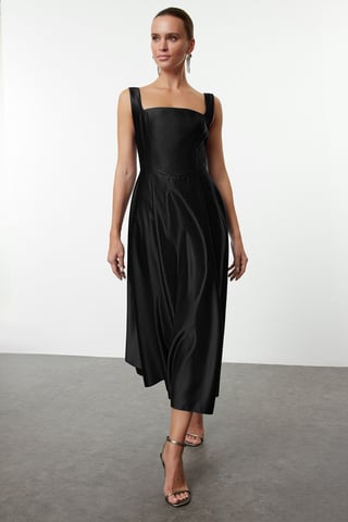 TRENDYOLMİLLA Women's Black Plain Midi Sleeveless Stylish/Night Skater Dresses