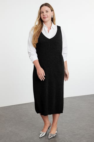 Trendyol Curve Women's Black Plain Midi Sleeveless Casual Shift Plus Size Dress