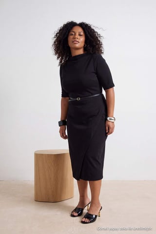 Trendyol Curve Women's Black Plain Midi Short A-line Plus Size Dress