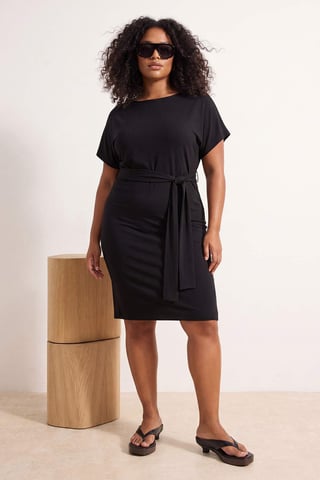 Trendyol Curve Women's Black Plain Midi Short Bodycon Plus Size Dress