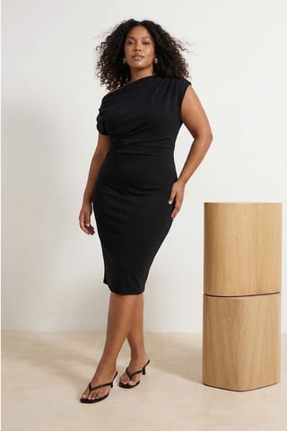 Trendyol Curve Women's Black Plain Midi Sleeveless Casual Bodycon Plus Size Dress