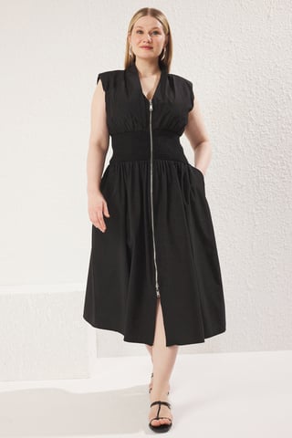 Trendyol Curve Women's Black Plain Midi Sleeveless Evening / Daily A-line Plus Size Dress