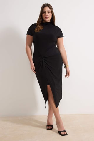 Trendyol Curve Women's Black Plain Midi Short Casual Shift Plus Size Dress