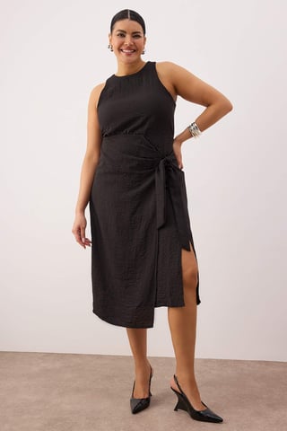 Trendyol Curve Women's Black Plain Midi Sleeveless Party A-line Plus Size Dress