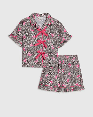 River Island Satijnen pyjama voor meisjes in bruin met luipaardstrikjesprint