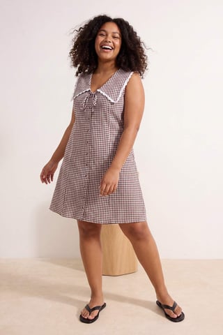 Trendyol Curve Women's Brown Plaid Short / Mini Sleeveless A-line Plus Size Dress