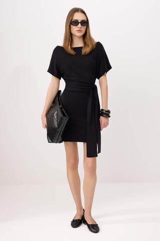 TRENDYOLMİLLA Women's Black Plain Extra Short / Super Mini Short Bodycon Dresses