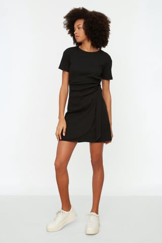 TRENDYOLMİLLA Women's Black Plain Short / Mini Short Casual Bodycon Dresses
