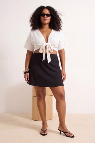 Trendyol Curve Women's Black Plain Short / Mini Skater Plus Size Skirts