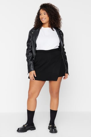 Trendyol Curve Women's Black Plain Short / Mini Skort Plus Size Skirts