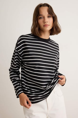 TRENDYOLMİLLA Women's Striped Long Oversize Sweatshirts