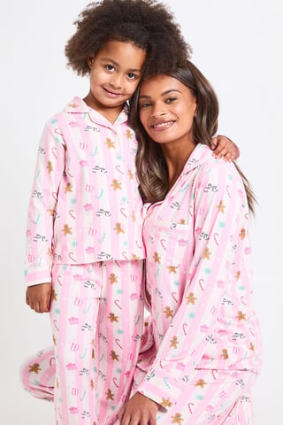 Boohoo zachte pyjamaset voor kinderen en het hele gezin met gingerbreadmannetjesprint, shirt met lange mouwen en broek