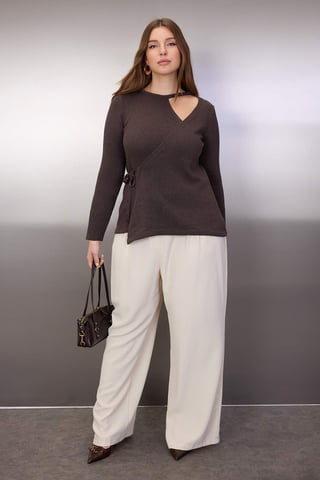Trendyol Curve Women's Brown Plain Long Regular fit Plus Size Blouses