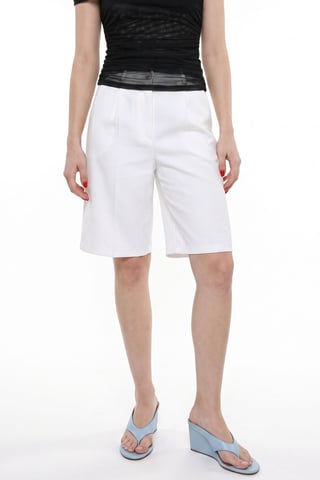 Korte pantalon met hoge taille, wijde pijpen en een nette pasvorm