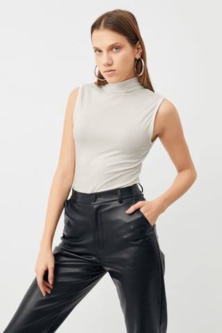 Bipantolon Damesblouse zonder mouwen met halve col