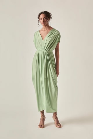 Gedrapeerde midi-jurk met open rug – saliegroen
