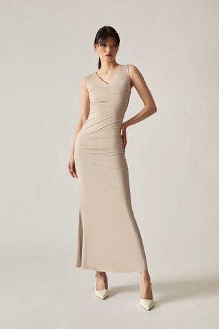 Crèmekleurige maxi-jurk met V-hals