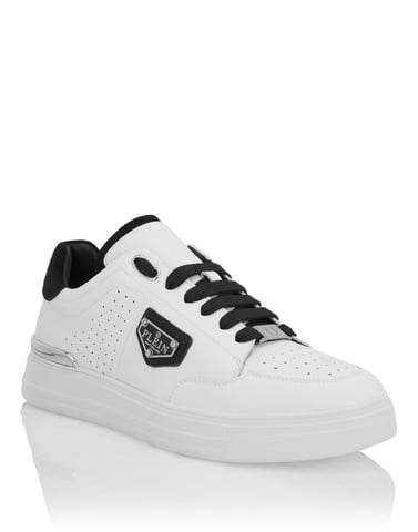 Lo-Top Sneakers