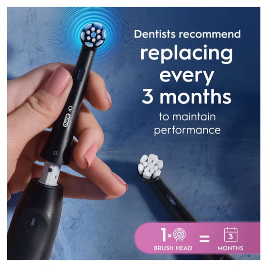Oral-B iO Gentle Clean Replacement Heads, Black, Pack of 4 - Image 4