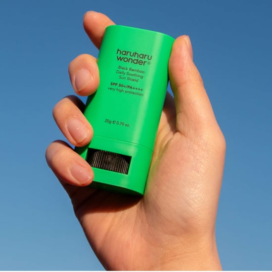 Haruharu Wonder Sun & Tan Zwarte Bamboe Dagelijkse Verzachtende Zonnebrandcrème SPF50+ - Image 3