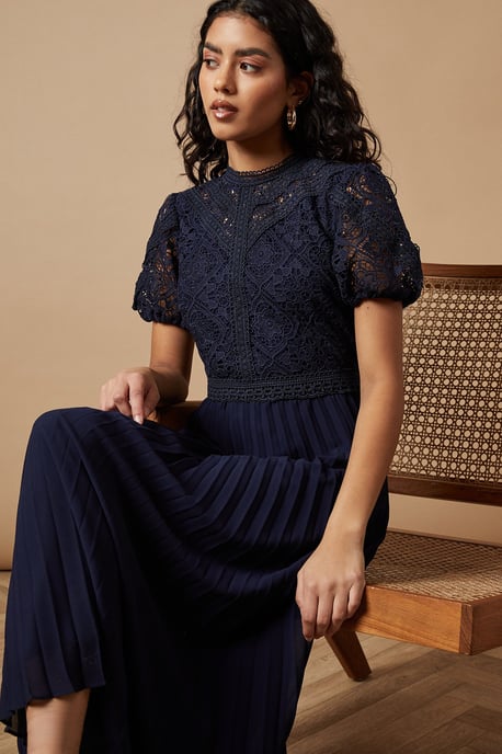 Petite Lace Puff Sleeve Pleated Midi Dress