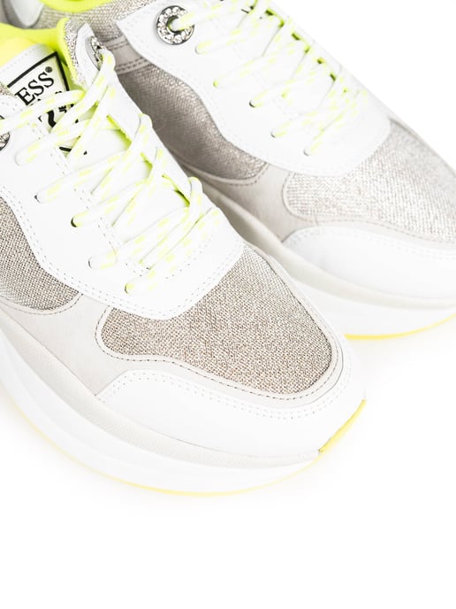 Guess Sneaker Juless Dam Vit - Image 4
