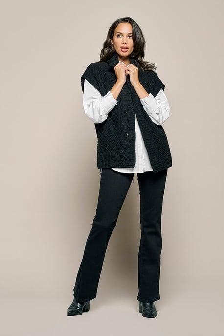 Isra Vest Zwart - Image 2