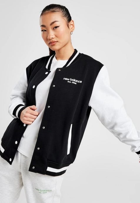 New Balance Varsity-bomberjack voor dames in zwart - Image 1