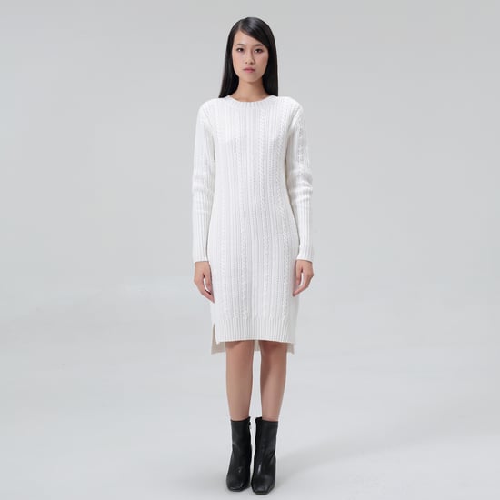 Snörning i ryggen på jumperklänning - Image 1
