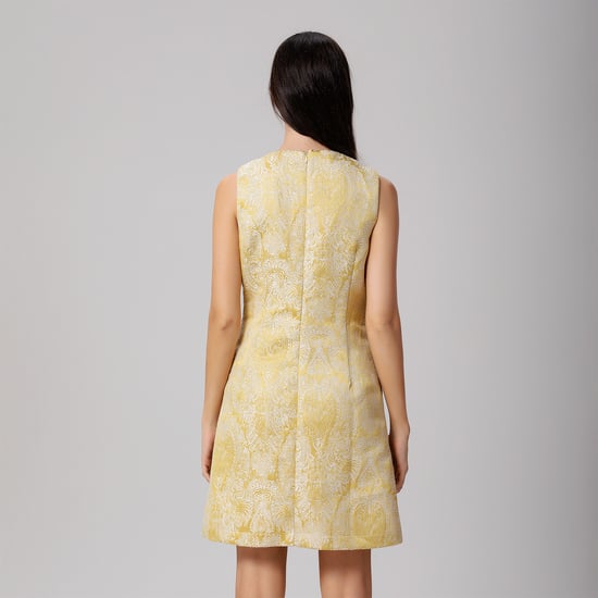 Minimalistische mini-jurk van brokaat - Image 6