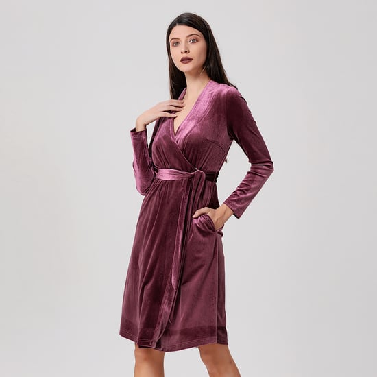 V neckline wrap velvet dress - Image 2