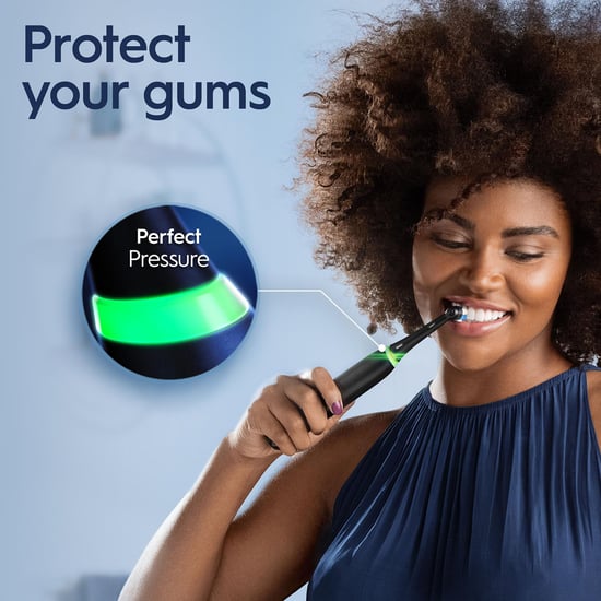 Oral-B iO3 Electric Rechargeable Toothbrush with 3 Cleaning Modes, Matt Black - Image 4