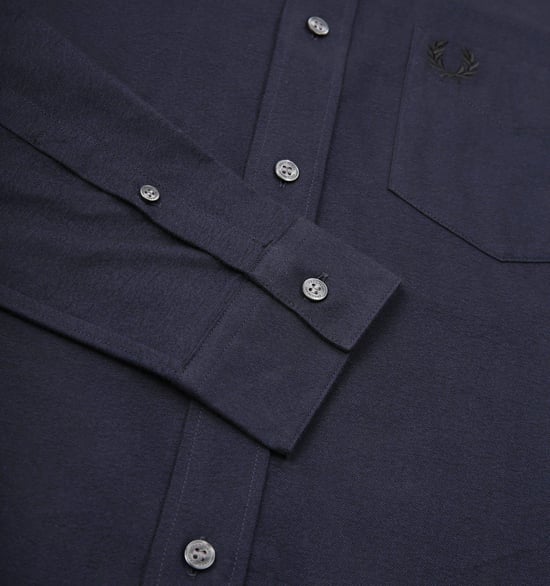 Fred Perry Branded Pocket French Marinblå långärmad Oxfordskjorta - Image 6