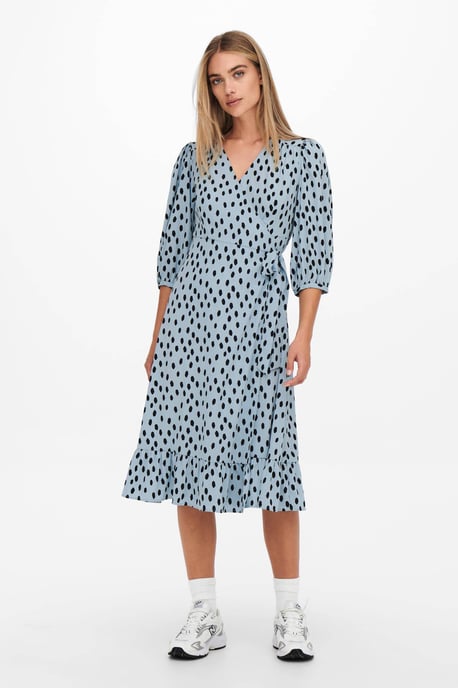 ONLY wikkeljurk ONLOLIVIA met all over print en volant lichtblauw/zwart
