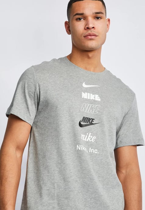 Nike Stack Logo Mens T Shirt in Grey - Image 4
