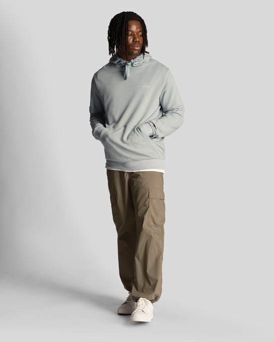 Lyle & Scott Loopback Broderad Hoodie i Blått för män - Image 2