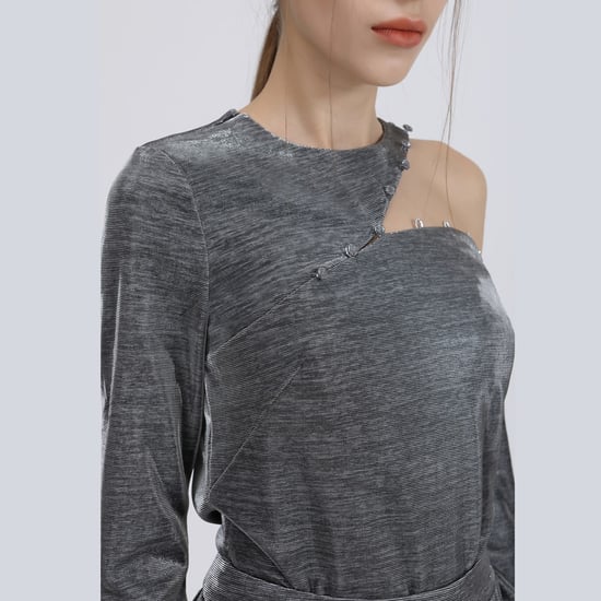 Asymmetrical shimmering top with on off-shoulder
