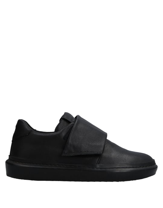 Footwear Leather Crown Black Women's Buck
